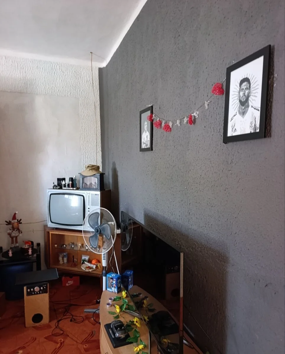 Дом с гаражом и большим участком в городе Бечей. 40 км от Нови Сада.