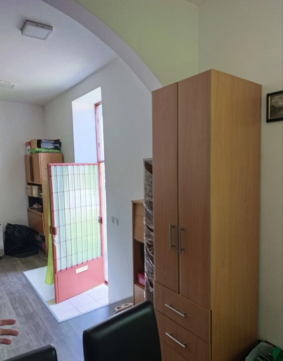 Кирпичный жилой с помещением под офис в городе Бечей. 40 км от Нови Сада.