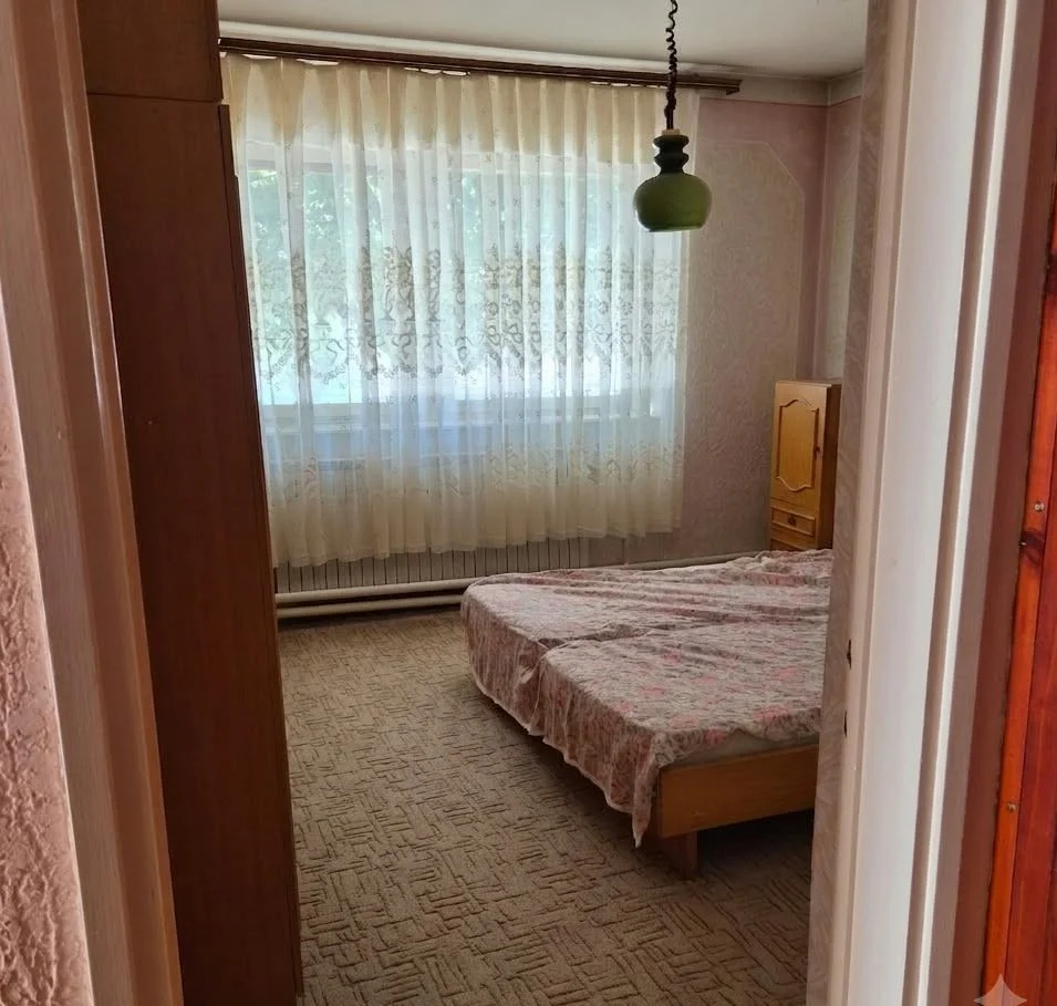 Большой семейный дом с хозяйственными объектами. 50 км от Нови Сада.
