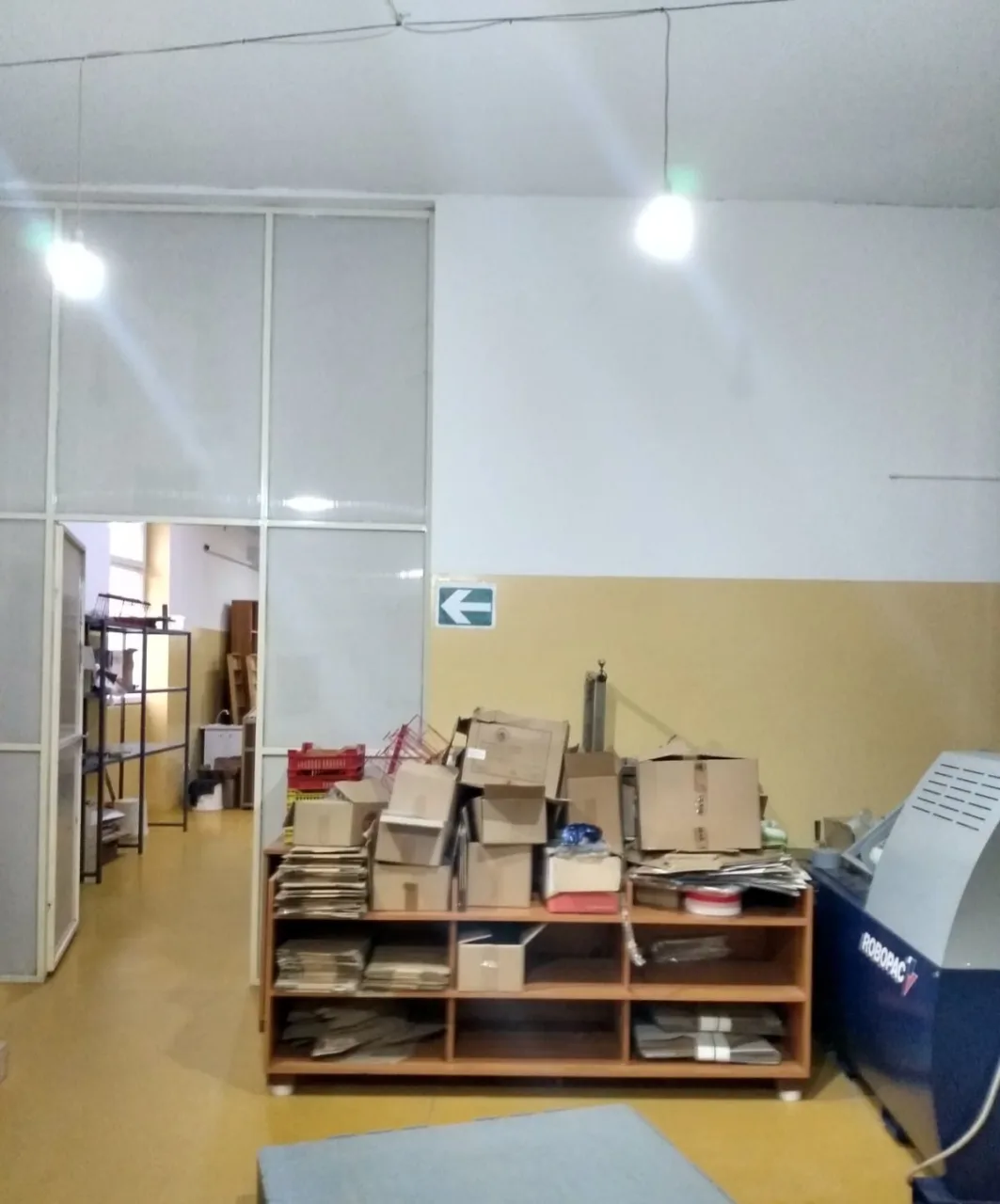 Бизнес объект(производство кондитерских изделий и магазин). 50 км до Нови Сада