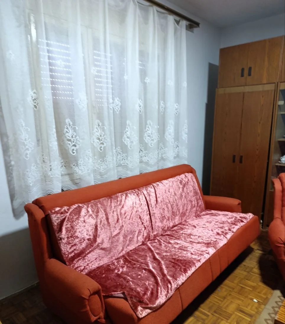 Большой дом. 35 км от Нови Сада.
