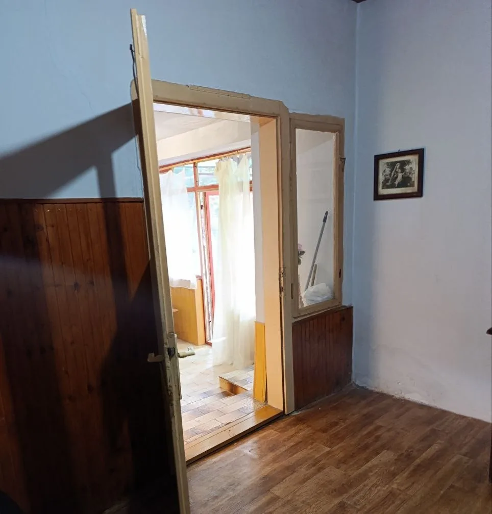Большой дом. 35 км от Нови Сада.