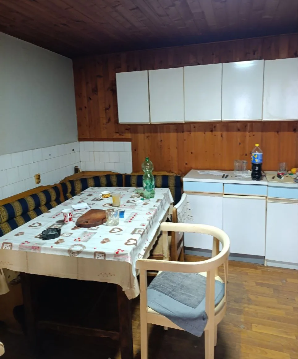Большой дом. 35 км от Нови Сада.