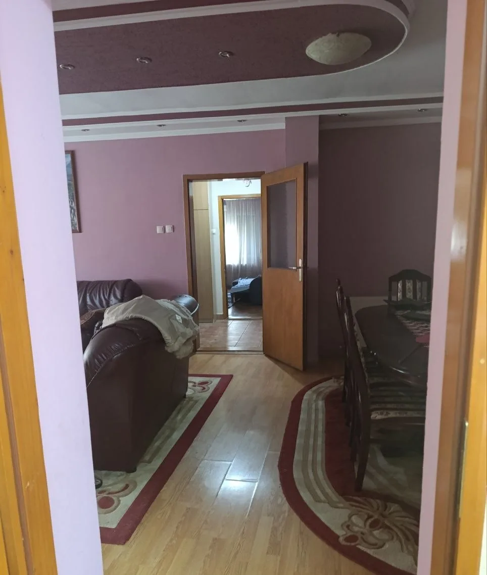 Большой кирпичный дом с мебелью и техникой. 50 км от Нови Сада. 18 км от Бачка Топола.