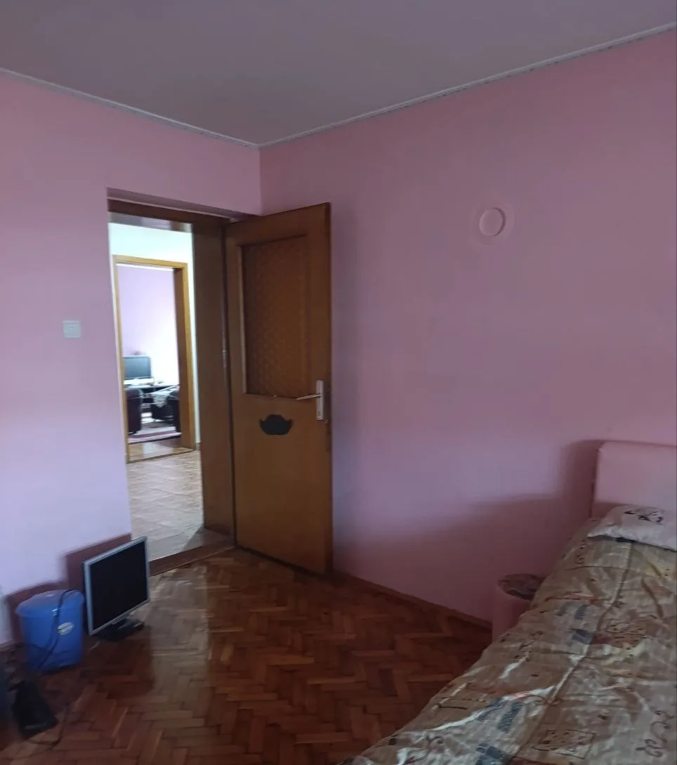 Большой кирпичный дом с мебелью и техникой. 50 км от Нови Сада. 18 км от Бачка Топола.