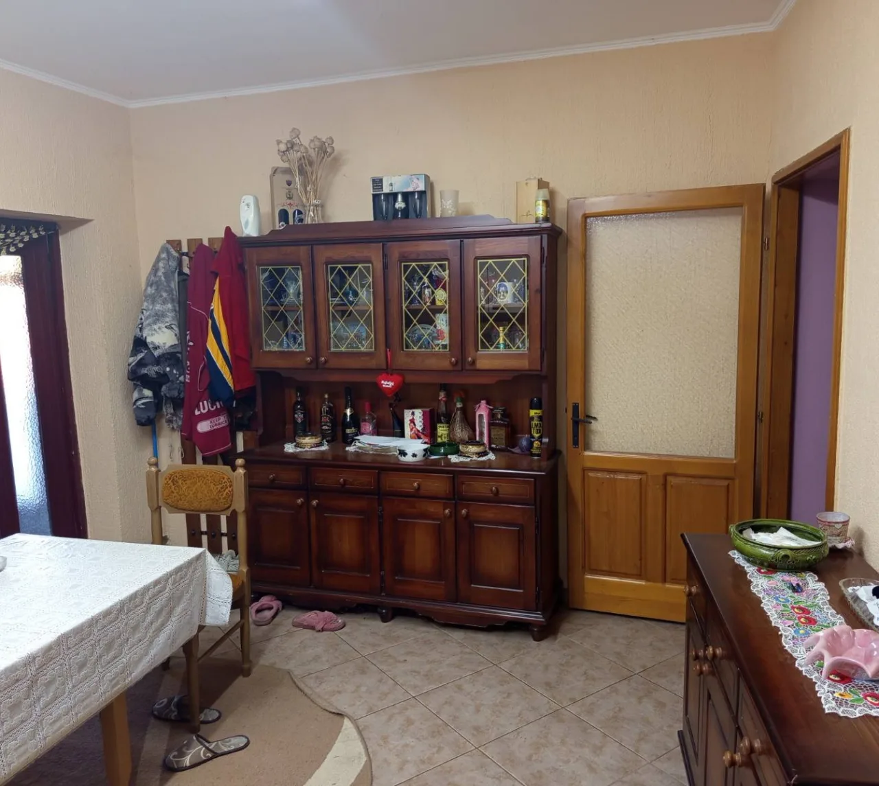 Большой кирпичный дом с мебелью и техникой. 50 км от Нови Сада. 18 км от Бачка Топола.