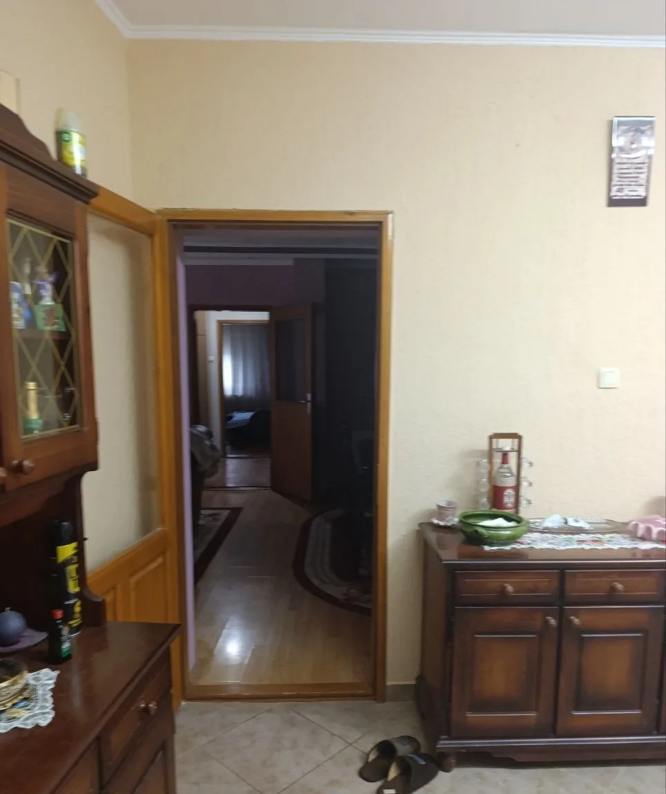 Большой кирпичный дом с мебелью и техникой. 50 км от Нови Сада. 18 км от Бачка Топола.