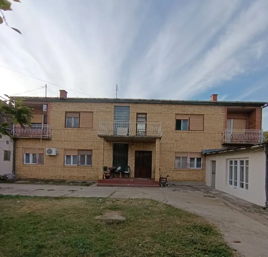 Для большой семьи, организации бизнеса. 50 км от Нови Сада
