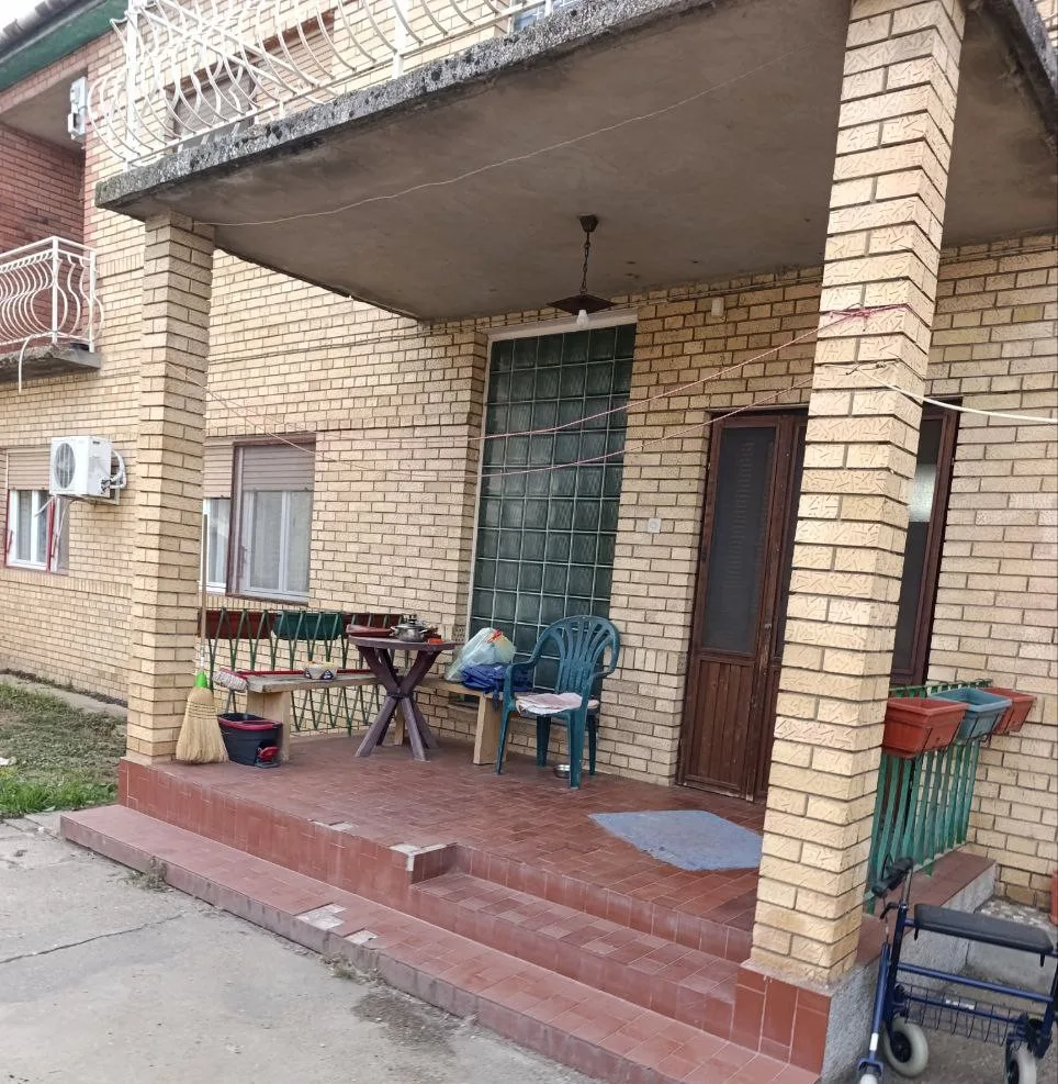 Для большой семьи, организации бизнеса. 50 км от Нови Сада